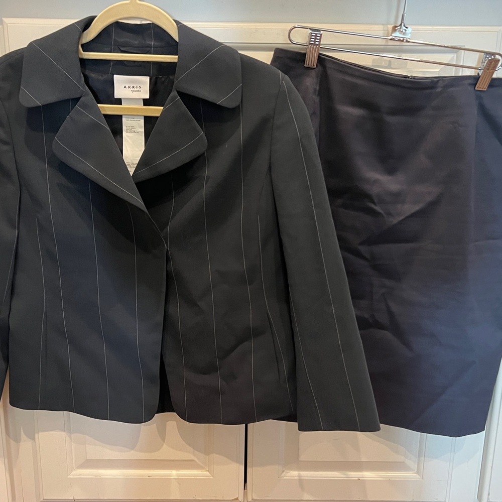 Akris punto Women's Dark Gray Pinstripe Blazer